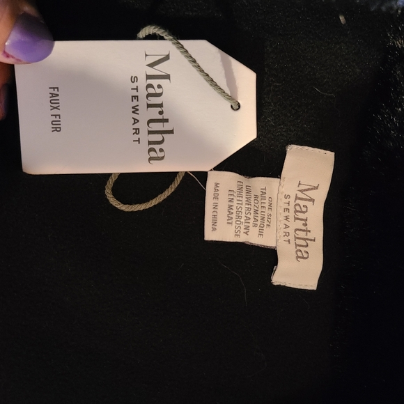 Martha Stewart Vest faux fir trim NWT - Picture 2 of 4